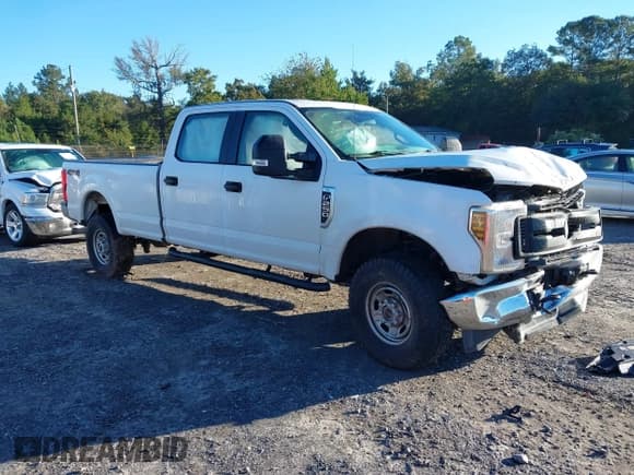 ✅ 2018 Ford F-250 XL • VIN: 1FT7W2B6XJEC36718 • Lot: 43434421. Listed on IAAI with 77,284 mi. Free auction sales archive from the USA and detailed vehicle history report at DreamBid. Image 1.