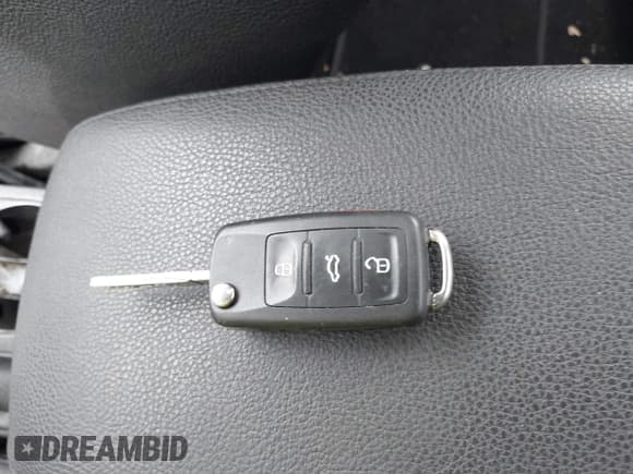 ✅ 2012 Volkswagen Jetta TDI w/Premium • VIN: 3VWLL7AJ1CM394773 • Lot: 42324711. Listed on IAAI with 179,470 mi. Free auction sales archive from the USA and detailed vehicle history report at DreamBid. Image 11.