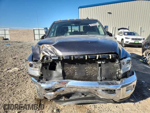 ✅ 2016 Ram 3500 Laramie • VIN: 3C63RRJL8GG365975 • Lot: 86105235. Wystawiony na Copart z przebiegiem 90 911 mil. Bezpłatny archiwum sprzedaży aukcyjnych z USA i szczegółowy raport historii pojazdu na DreamBid. Zdjęcie 5.