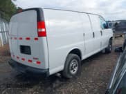 ✅ 2022 GMC Savana Cargo • VIN: 1GTW7AFP4N1139243 • Lot: 41519128. Wystawiony na IAAI z przebiegiem 37 776 mil. Bezpłatny archiwum sprzedaży aukcyjnych z USA i szczegółowy raport historii pojazdu na DreamBid. Zdjęcie 4.