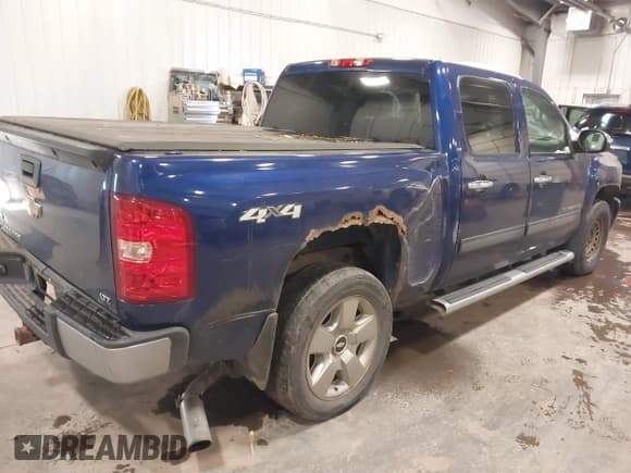 ✅ 2010 Chevrolet Silverado 1500 LTZ • VIN: 3GCRKTE37AG223977 • Lot: 43657845. Wystawiony na IAAI z przebiegiem 196 697 mil. Bezpłatny archiwum sprzedaży aukcyjnych z USA i szczegółowy raport historii pojazdu na DreamBid. Zdjęcie 4.