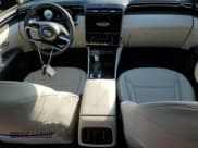 ✅ 2024 Hyundai Tucson SEL • VIN: 5NMJFCDE2RH316099 • Lot: 77962614. Wystawiony na Copart z przebiegiem 7 831 mil. Bezpłatny archiwum sprzedaży aukcyjnych z USA i szczegółowy raport historii pojazdu na DreamBid. Zdjęcie 8.