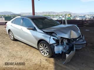 2017 Toyota Camry XLE z VIN 4T1BF1FK2HU656710, wystawiony jako IAAI lot #42688511 z przebiegiem 103 409 mil mil oraz . Historia ofert i sprzedaży dostępna na DreamBid. Obrazek 1.