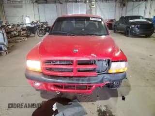 ✅ 1999 Dodge Dakota SLT • VIN: 1B7GL26Z4XS233613 • Lot: 89320955. Wystawiony na Copart z przebiegiem 221 289 mil. Bezpłatny archiwum sprzedaży aukcyjnych z USA i szczegółowy raport historii pojazdu na DreamBid. Zdjęcie 5.