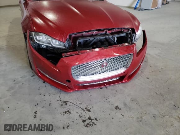 ✅ 2017 Jaguar XJ Portfolio • VIN: SAJWA2G71H8W12454 • Lot: 52179554. Listed on Copart with 101,716 mi. Free auction sales archive from the USA and detailed vehicle history report at DreamBid. Image 12.