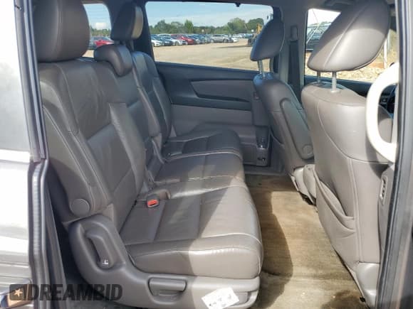 ✅ 2011 Honda Odyssey EX-L • VIN: 5FNRL5H65BB018633 • Lot: 81829435. Wystawiony na Copart z przebiegiem 208 137 mil. Bezpłatny archiwum sprzedaży aukcyjnych z USA i szczegółowy raport historii pojazdu na DreamBid. Zdjęcie 11.