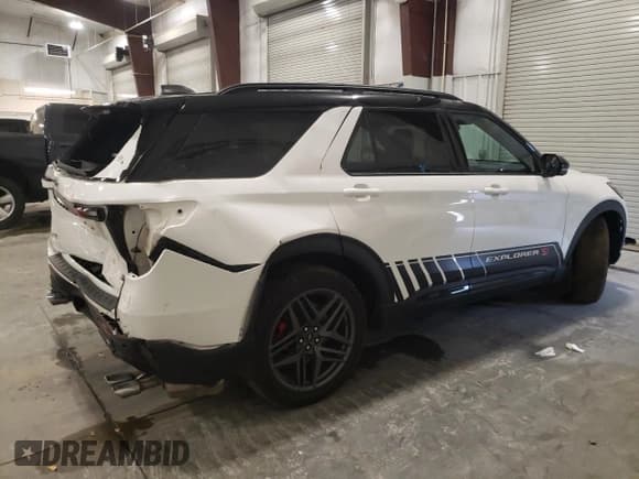 ✅ 2025 Ford Explorer ST • VIN: 1FMWK8GC6SGA24859 • Lot: 82394425. Listed on Copart with 5,260 mi. Free auction sales archive from the USA and detailed vehicle history report at DreamBid. Image 3.