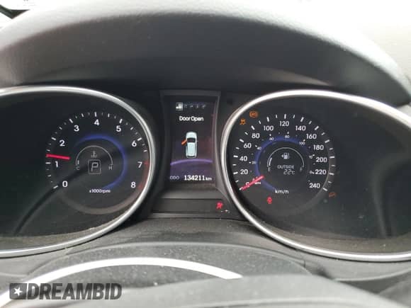 ✅ 2016 Hyundai Santa Fe Limited • VIN: 5XYZUDLA0GG320673 • Lot: 61280824. Wystawiony na Copart z przebiegiem 134 211 mil mil. Skorzystaj z bezpłatnego archiwum sprzedaży aukcyjnych z USA i zobacz szczegółowy raport historii pojazdu na DreamBid. Zdjęcie 9.