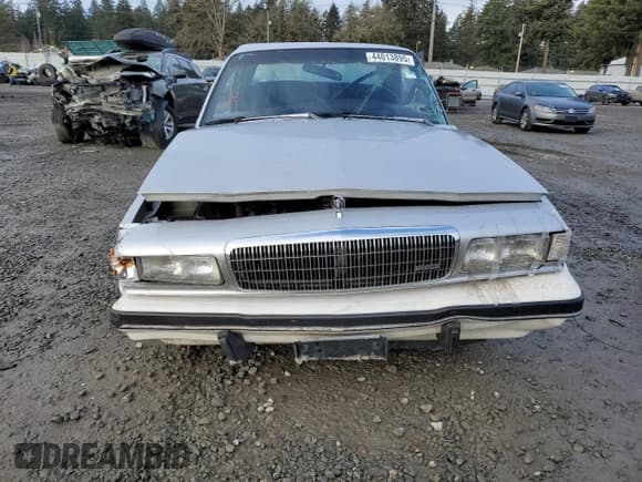 ✅ 1993 Buick Century Special • VIN: 3G4AG55N2PS629744 • Lot: 44013895. Wystawiony na Copart z przebiegiem 126 372 mil. Bezpłatny archiwum sprzedaży aukcyjnych z USA i szczegółowy raport historii pojazdu na DreamBid. Zdjęcie 5.