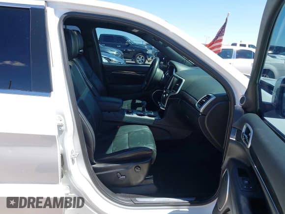 ✅ 2015 Jeep Grand Cherokee Overland • VIN: 1C4RJFCG3FC141958 • Лот: 42393806. Опубликован ранее на IAAI с пробегом 80 289 миль. Бесплатный доступ к архиву аукционных продаж из США и подробный отчёт об истории автомобиля на DreamBid. Изображение 5.