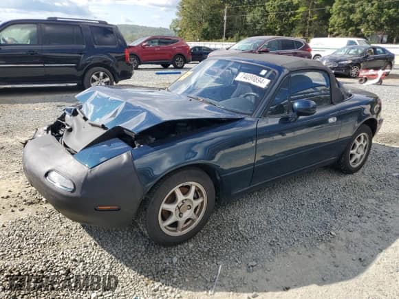 ✅ 1996 Mazda MX-5 Miata • VIN: JM1NA3538T0700568 • Lot: 74090894. Wystawiony na Copart z przebiegiem 95 589 mil. Bezpłatny archiwum sprzedaży aukcyjnych z USA i szczegółowy raport historii pojazdu na DreamBid. Zdjęcie 1.