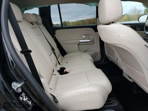 ✅ 2021 Mercedes-Benz GLB 250 • VIN: W1N4M4HB9MW125660 • Lot: 87121875. Wystawiony na Copart z przebiegiem 47 600 mil. Bezpłatny archiwum sprzedaży aukcyjnych z USA i szczegółowy raport historii pojazdu na DreamBid. Zdjęcie 11.