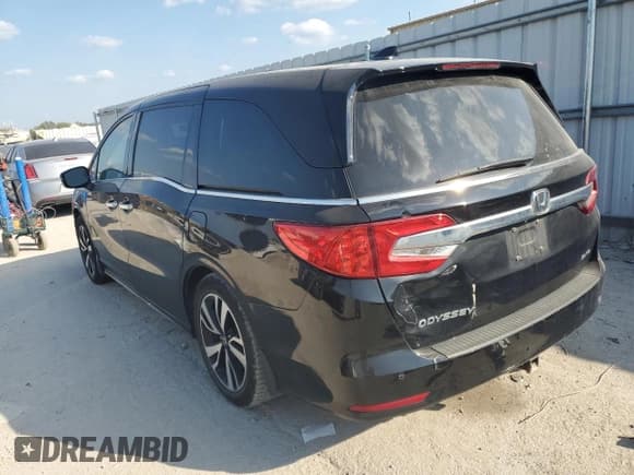✅ 2019 Honda Odyssey Elite • VIN: 5FNRL6H93KB014631 • Lot: 81947565. Listed on Copart with 109,224 mi. Free auction sales archive from the USA and detailed vehicle history report at DreamBid. Image 2.