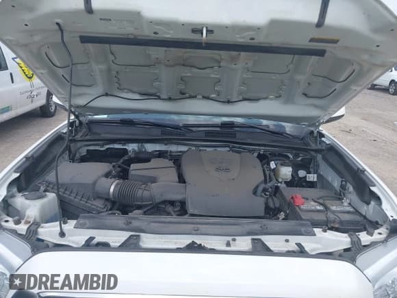 ✅ 2022 Toyota Tacoma SR • VIN: 3TYSZ5AN1NT092590 • Лот: 42148792. Опубликован ранее на IAAI с пробегом 58 154 миль. Бесплатный доступ к архиву аукционных продаж из США и подробный отчёт об истории автомобиля на DreamBid. Изображение 10.