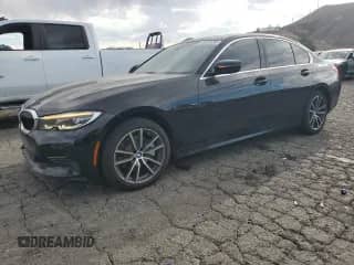 2020 BMW 3 Series 330i z VIN 3MW5R1J00L8B06066, wystawiony jako Copart lot #86655695 z przebiegiem 153 447 mil mil oraz Czysty tytuł • Clean title. Historia ofert i sprzedaży dostępna na DreamBid. Obrazek 1.