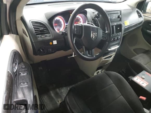 ✅ 2013 Ram Cargo Van Tradesman • VIN: 2C4JRGAG3DR652332 • Lot: 56067824. Wystawiony na Copart z przebiegiem 87 751 mil. Bezpłatny archiwum sprzedaży aukcyjnych z USA i szczegółowy raport historii pojazdu na DreamBid. Zdjęcie 8.