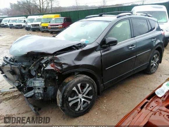 ✅ 2017 Toyota RAV4 LE • VIN: JTMBFREV1HJ703273 • Lot: 36029232. Listed on IAAI with 119,549 mi. Free auction sales archive from the USA and detailed vehicle history report at DreamBid. Image 2.