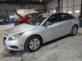 ✅ 2013 Chevrolet Cruze LS • VIN: 1G1PA5SH8D7184542 • Lot: 90724145. Listed on Copart with 85,426 mi. Free auction sales archive from the USA and detailed vehicle history report at DreamBid. Image 1.