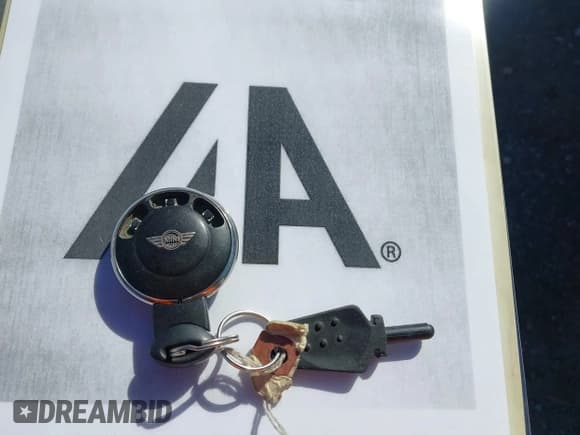 ✅ 2007 MINI Hardtop S • VIN: WMWMF73527TT84529 • Lot: 43425761. Listed on IAAI with 95,171 mi. Free auction sales archive from the USA and detailed vehicle history report at DreamBid. Image 11.