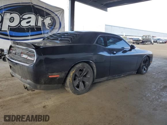 ✅ 2018 Dodge Challenger SXT • VIN: 2C3CDZAG8JH286831 • Lot: 82729275. Listed on Copart with 70,061 mi. Free auction sales archive from the USA and detailed vehicle history report at DreamBid. Image 3.