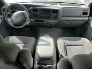 ✅ 2000 Ford Excursion XLT • VIN: 1FMNU40S9YEC70390 • Лот: 85738085. Опубликован ранее на Copart с пробегом 160 820 миль. Бесплатный доступ к архиву аукционных продаж из США и подробный отчёт об истории автомобиля на DreamBid. Изображение 8.