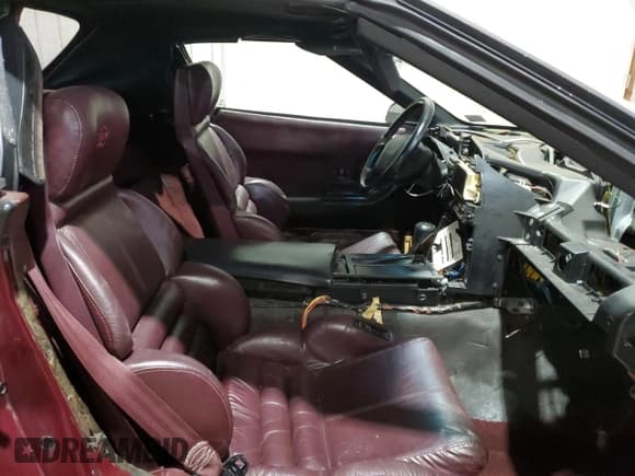 ✅ 1993 Chevrolet Corvette • VIN: 1G1YY33P2P5112648 • Lot: 45482285. Wystawiony na Copart z przebiegiem 108 442 mil. Bezpłatny archiwum sprzedaży aukcyjnych z USA i szczegółowy raport historii pojazdu na DreamBid. Zdjęcie 10.