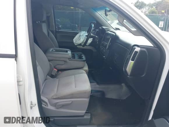 2017 Chevrolet Silverado 1500 LT with VIN 3GCUKREC8HG226281, listed as a IAAI auction lot 40446531 with 117,634 mi miles and . Bid and sale history available at DreamBid. Image 5.