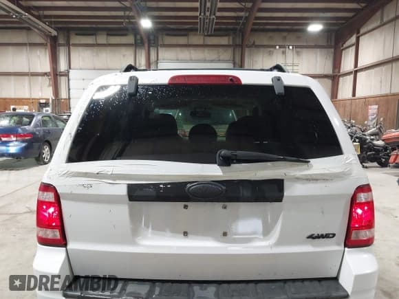 ✅ 2008 Ford Escape Limited • VIN: 1FMCU941X8KA51834 • Lot: 41820010. Wystawiony na IAAI z przebiegiem 193 240 mil. Bezpłatny archiwum sprzedaży aukcyjnych z USA i szczegółowy raport historii pojazdu na DreamBid. Zdjęcie 13.