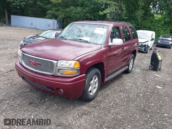 ✅ 2001 GMC Yukon Denali • VIN: 1GKEK63U61J157226 • Lot: 42750216. Wystawiony na IAAI z przebiegiem 202 936 mil. Bezpłatny archiwum sprzedaży aukcyjnych z USA i szczegółowy raport historii pojazdu na DreamBid. Zdjęcie 2.