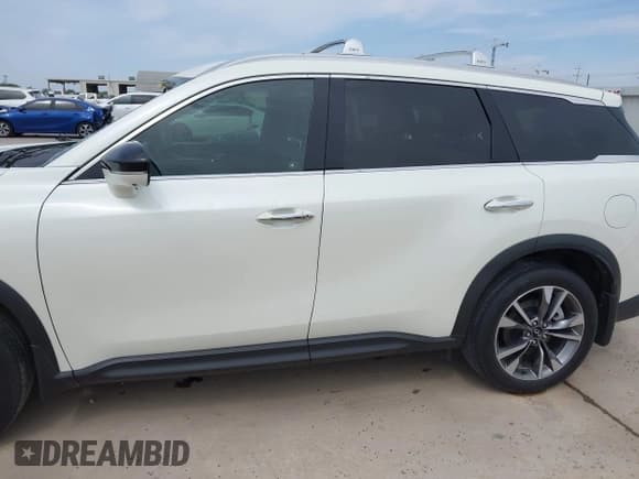 ✅ 2022 Infiniti QX60 Luxe • VIN: 5N1DL1FR4NC330262 • Lot: 42050073. Listed on IAAI with 36,731 mi. Free auction sales archive from the USA and detailed vehicle history report at DreamBid. Image 14.