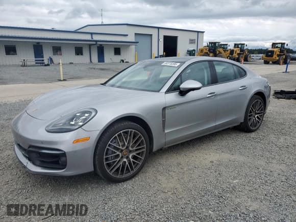 ✅ 2023 Porsche Panamera 4 E-Hybrid • VIN: WP0AE2A71PL120251 • Lot: 66378395. Wystawiony na Copart z przebiegiem 26 999 mil. Bezpłatny archiwum sprzedaży aukcyjnych z USA i szczegółowy raport historii pojazdu na DreamBid. Zdjęcie 1.