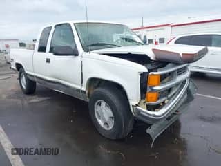 1996 Chevrolet Silverado 1500 с VIN 1GCEK19R8TE251962, выставлен на аукционе IAAI как лот 43391675 с пробегом 329 983 миль миль и . История ставок и продаж доступна на DreamBid. Изображение 1.