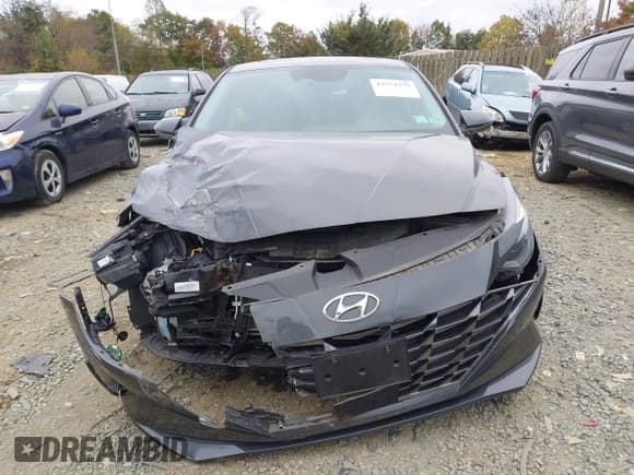 ✅ 2021 Hyundai Elantra SEL • VIN: 5NPLN4AG2MH018221 • Lot: 43574279. Listed on IAAI with 51,911 mi. Free auction sales archive from the USA and detailed vehicle history report at DreamBid. Image 12.