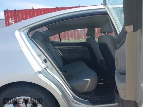 2017 Hyundai Elantra SE с VIN 5NPD74LF0HH204638, выставлен на аукционе IAAI как лот 43427945 с пробегом 106 412 миль миль и . История ставок и продаж доступна на DreamBid. Изображение 8.