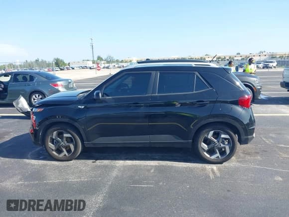 ✅ 2024 Hyundai Venue SEL • VIN: KMHRC8A35RU317408 • Лот: 43070902. Опубликован ранее на IAAI с пробегом 12 054 миль. Бесплатный доступ к архиву аукционных продаж из США и подробный отчёт об истории автомобиля на DreamBid. Изображение 14.