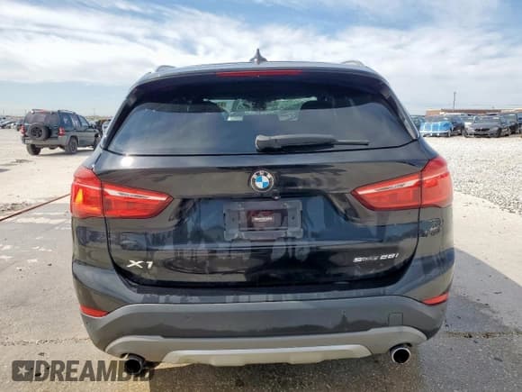 ✅ 2019 BMW X1 sDrive28i • VIN: WBXHU7C54K3H44618 • Lot: 57626795. Wystawiony na Copart z przebiegiem 91 818 mil. Bezpłatny archiwum sprzedaży aukcyjnych z USA i szczegółowy raport historii pojazdu na DreamBid. Zdjęcie 6.