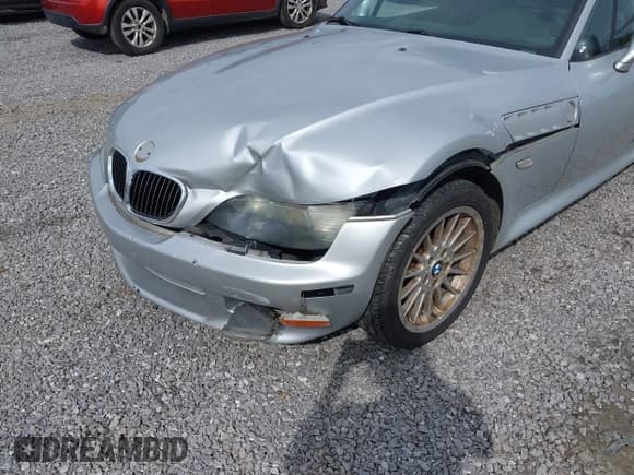 ✅ 2002 BMW Z3 3.0 • VIN: 4USCN53492LJ60898 • Лот: 43381111. Опубликован ранее на IAAI с пробегом 217 522 миль. Бесплатный доступ к архиву аукционных продаж из США и подробный отчёт об истории автомобиля на DreamBid. Изображение 6.