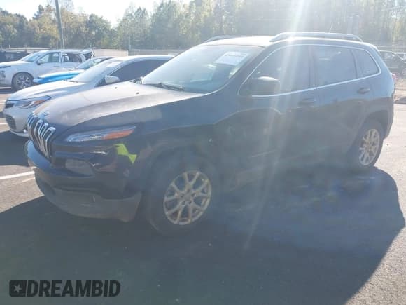 ✅ 2015 Jeep Cherokee Latitude • VIN: 1C4PJLCB3FW591439 • Лот: 43445164. Опубликован ранее на IAAI с пробегом 176 875 миль. Бесплатный доступ к архиву аукционных продаж из США и подробный отчёт об истории автомобиля на DreamBid. Изображение 2.