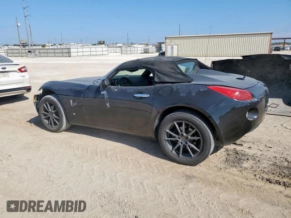 ✅ 2008 Pontiac Solstice • VIN: 1G2MB35B58Y108378 • Lot: 80111295. Listed on Copart with 153,003 mi. Free auction sales archive from the USA and detailed vehicle history report at DreamBid. Image 2.