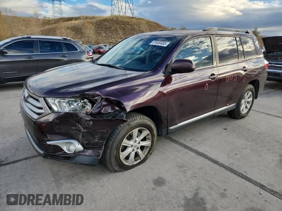✅ 2013 Toyota Highlander Plus • VIN: 5TDBK3EH4DS269009 • Lot: 91930485. Listed on Copart with 206,374 mi. Free auction sales archive from the USA and detailed vehicle history report at DreamBid. Image 1.
