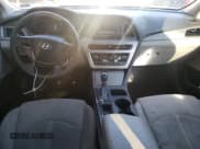 ✅ 2015 Hyundai Sonata SE • VIN: 5NPE24AF3FH194500 • Лот: 72109782. Опубликован ранее на Copart с пробегом 130 285 миль. Бесплатный доступ к архиву аукционных продаж из США и подробный отчёт об истории автомобиля на DreamBid. Изображение 8.