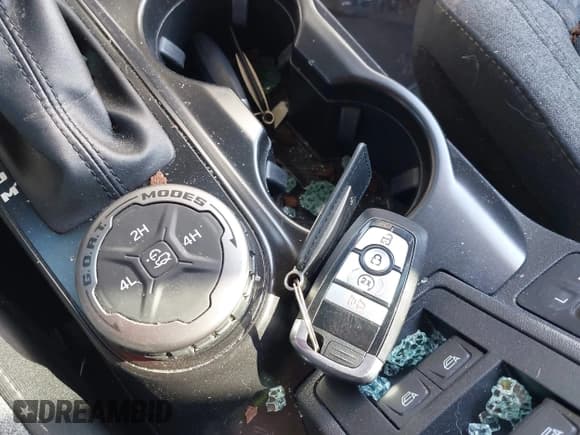 ✅ 2022 Ford Bronco • VIN: 1FMDE5BH4NLB12868 • Lot: 43698926. Wystawiony na IAAI z przebiegiem 31 685 mil. Bezpłatny archiwum sprzedaży aukcyjnych z USA i szczegółowy raport historii pojazdu na DreamBid. Zdjęcie 11.