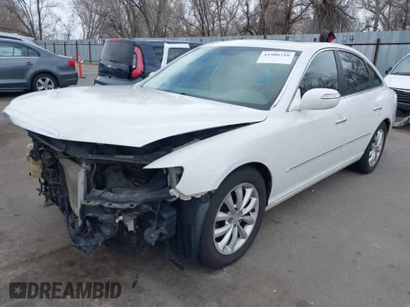 2007 Hyundai Azera SE с VIN KMHFC46F27A232569, выставлен на аукционе IAAI как лот 41906216 с пробегом 158 314 миль миль и . История ставок и продаж доступна на DreamBid. Изображение 18.