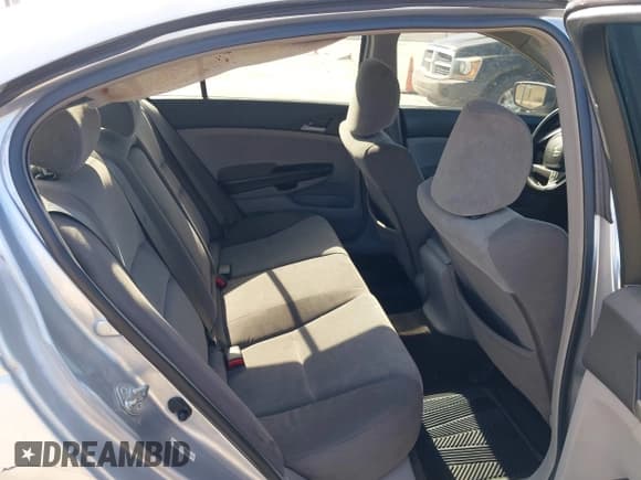 ✅ 2008 Honda Accord LX-P • VIN: JHMCP26478C074278 • Lot: 41357737. Wystawiony na IAAI z przebiegiem 198 553 mil. Bezpłatny archiwum sprzedaży aukcyjnych z USA i szczegółowy raport historii pojazdu na DreamBid. Zdjęcie 8.