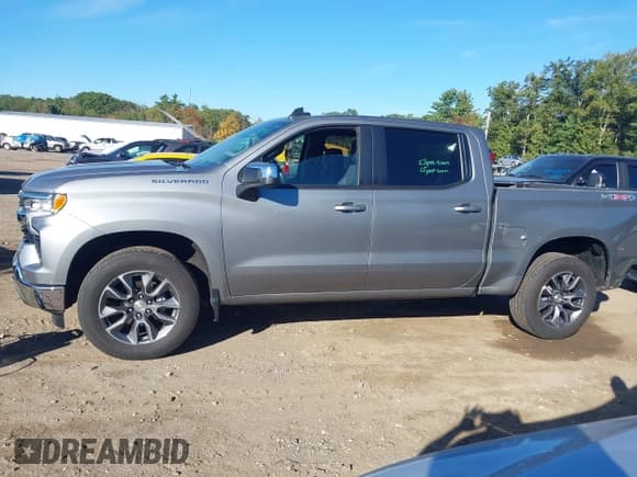 ✅ 2023 Chevrolet Silverado 1500 LT • VIN: 3GCPDKEK4PG242403 • Lot: 43205587. Wystawiony na IAAI z przebiegiem 19 106 mil. Bezpłatny archiwum sprzedaży aukcyjnych z USA i szczegółowy raport historii pojazdu na DreamBid. Zdjęcie 15.