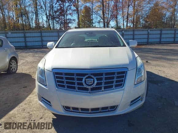 ✅ 2013 Cadillac XTS Luxury • VIN: 2G61P5S30D9132758 • Lot: 43727677. Wystawiony na IAAI z przebiegiem 131 188 mil. Bezpłatny archiwum sprzedaży aukcyjnych z USA i szczegółowy raport historii pojazdu na DreamBid. Zdjęcie 6.