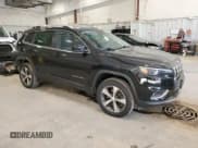 ✅ 2019 Jeep Cherokee Limited • VIN: 1C4PJMDN6KD249794 • Лот: 89683785. Опубликован ранее на Copart с пробегом 103 059 миль. Бесплатный доступ к архиву аукционных продаж из США и подробный отчёт об истории автомобиля на DreamBid. Изображение 4.