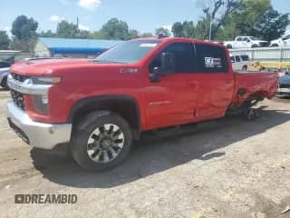 2022 Chevrolet Silverado 2500HD LT z VIN 2GC4YNEY7N1215859, wystawiony jako Copart lot #68542285 z przebiegiem 121 005 mil mil oraz Szkoda całkowita • Salvage title. Historia ofert i sprzedaży dostępna na DreamBid. Obrazek 1.
