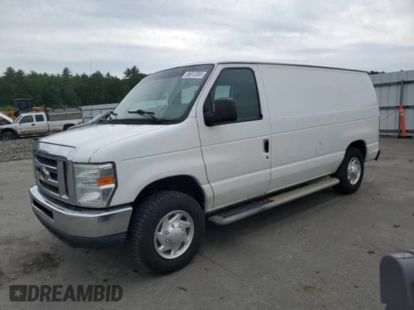 ✅ 2011 Ford Econoline Cargo Commercial • VIN: 1FTNE2EW1BDA92795 • Лот: 56912085. Опубликован ранее на Copart с пробегом 188 714 миль. Бесплатный доступ к архиву аукционных продаж из США и подробный отчёт об истории автомобиля на DreamBid. Изображение 1.