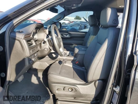 ✅ 2023 Chevrolet Suburban Z71 • VIN: 1GNSKDKD6PR561374 • Lot: 74335624. Wystawiony na Copart z przebiegiem 17 419 mil. Bezpłatny archiwum sprzedaży aukcyjnych z USA i szczegółowy raport historii pojazdu na DreamBid. Zdjęcie 7.